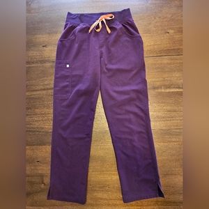 FIGS Technical Collect. Kade High Waisted Cargo Scrub Pants M Medium Deep Purple